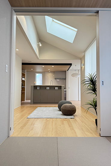 和室から見たLDK